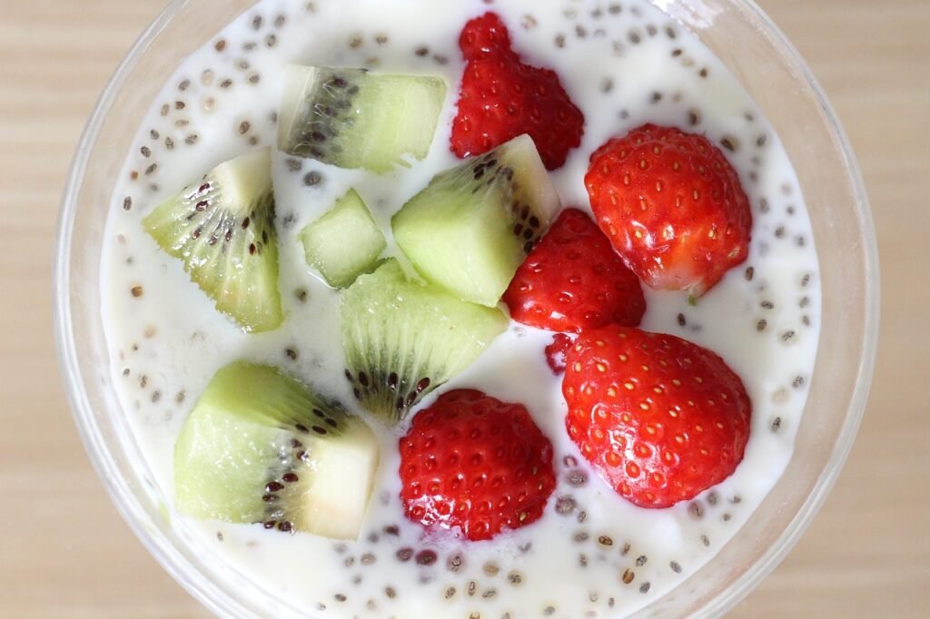 yogurt, chia seeds, fruits-1235353.jpg